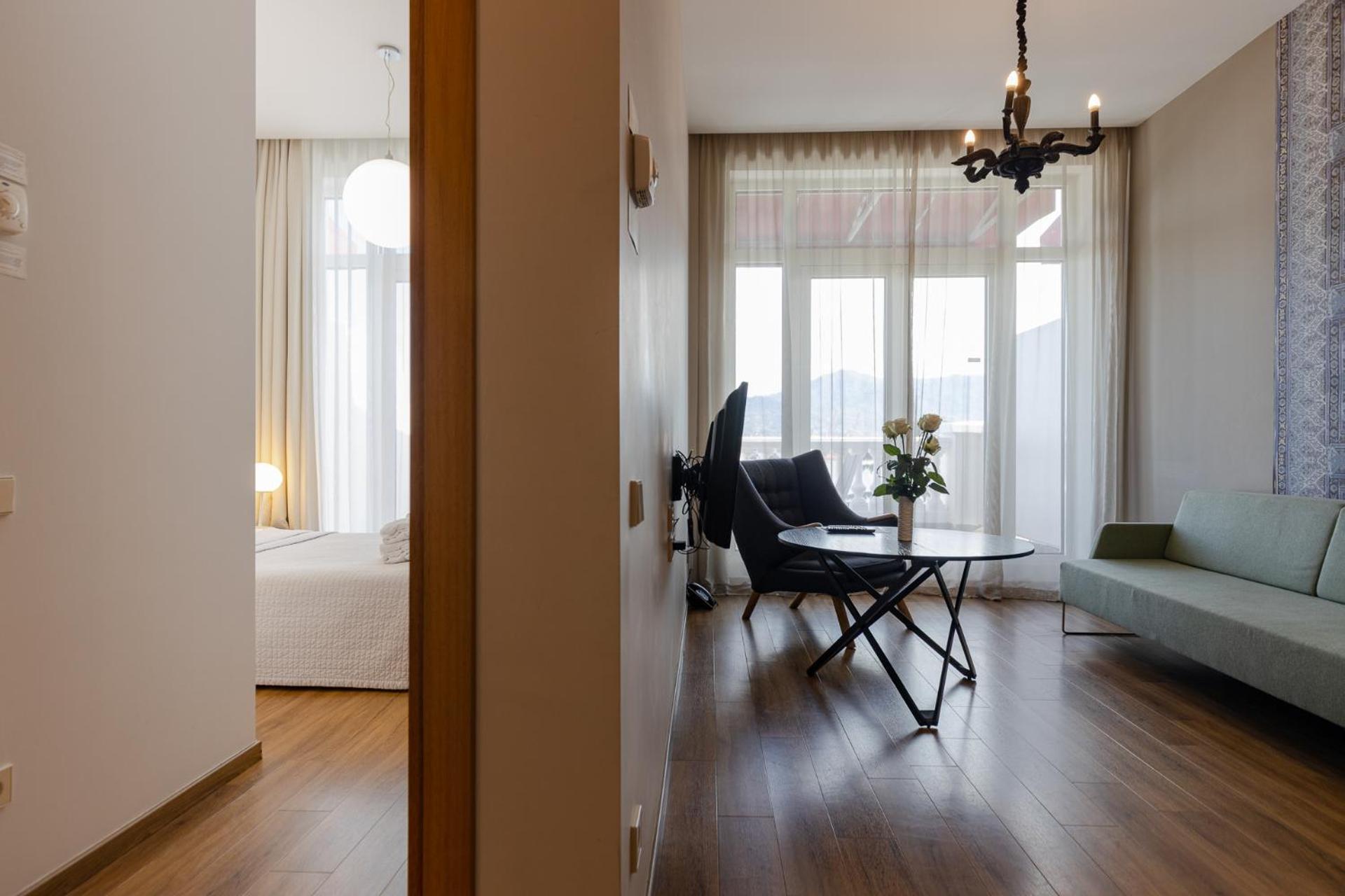 Le Port Boutique Apart Hotel Батуми Екстериор снимка
