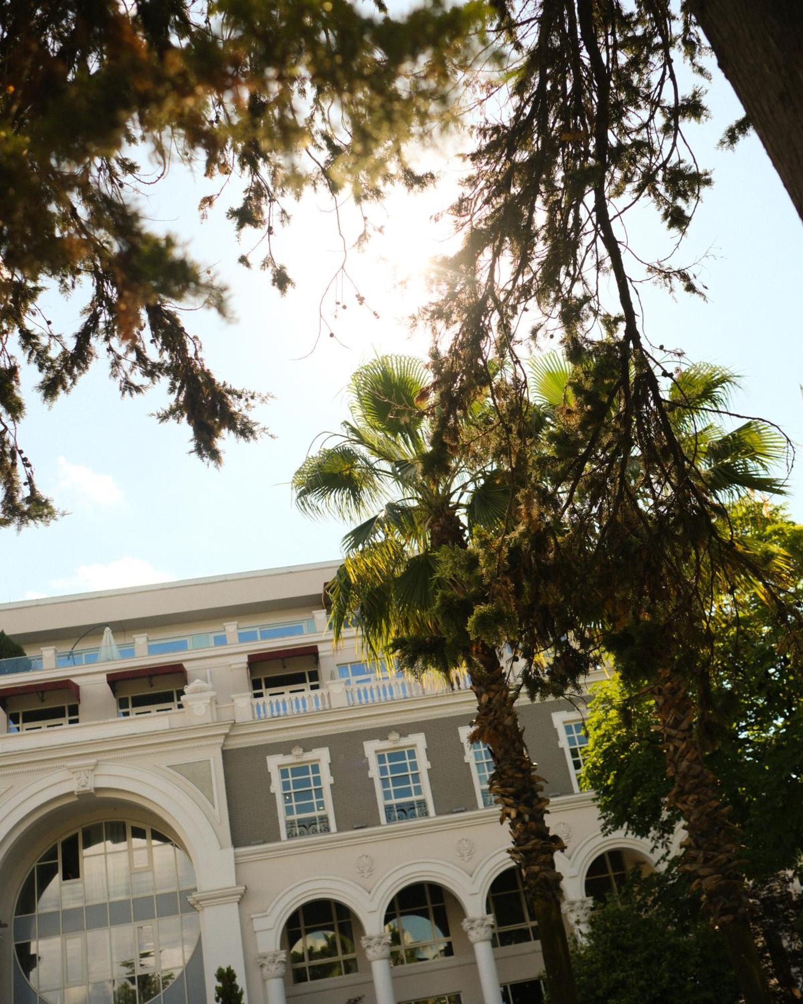 Le Port Boutique Apart Hotel Батуми Екстериор снимка