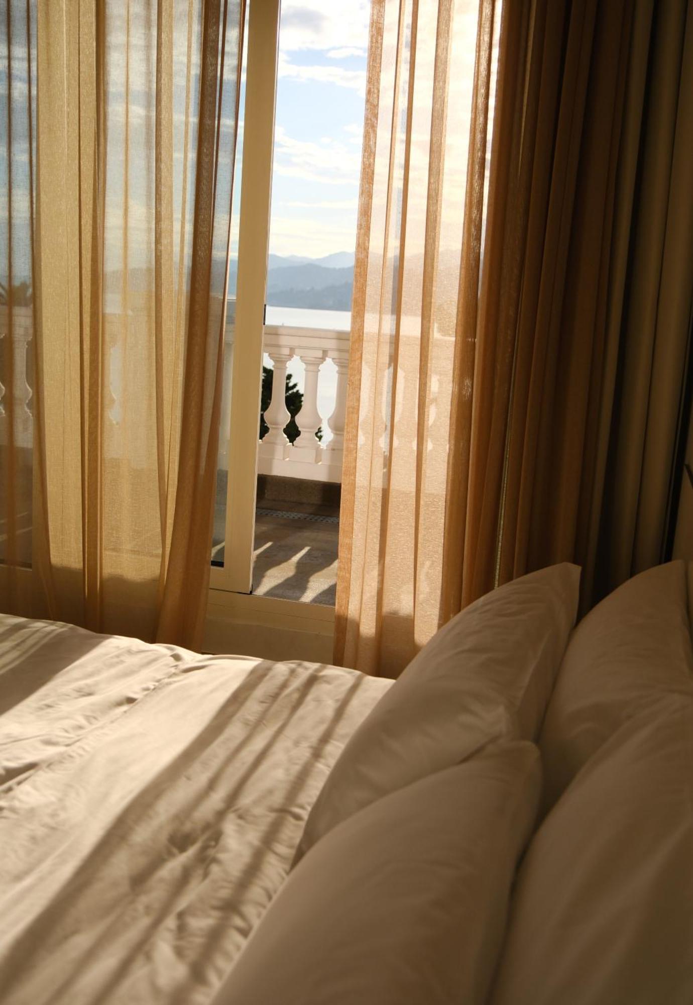 Le Port Boutique Apart Hotel Батуми Екстериор снимка